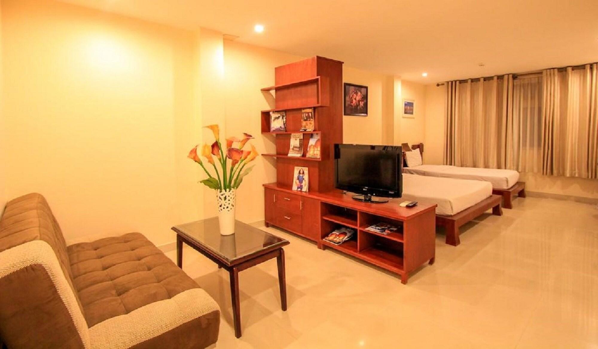 Ipeace Hotel - Bui Vien Walking Street Ho Chi Minh City Exterior photo