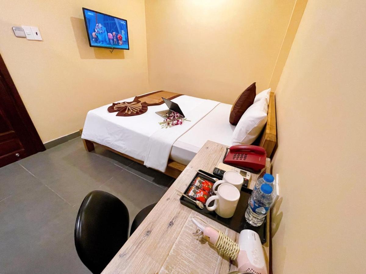 Ipeace Hotel - Bui Vien Walking Street Ho Chi Minh City Exterior photo