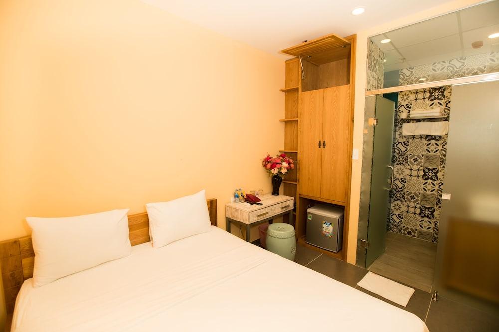 Ipeace Hotel - Bui Vien Walking Street Ho Chi Minh City Exterior photo