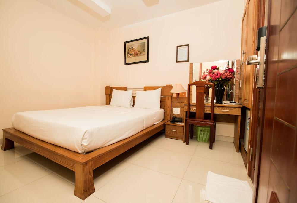 Ipeace Hotel - Bui Vien Walking Street Ho Chi Minh City Exterior photo
