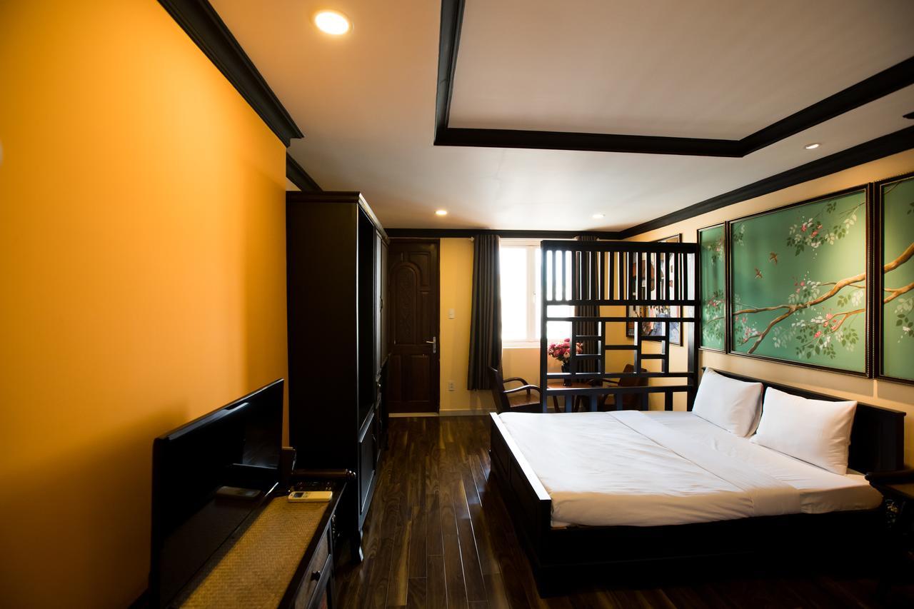 Ipeace Hotel - Bui Vien Walking Street Ho Chi Minh City Exterior photo